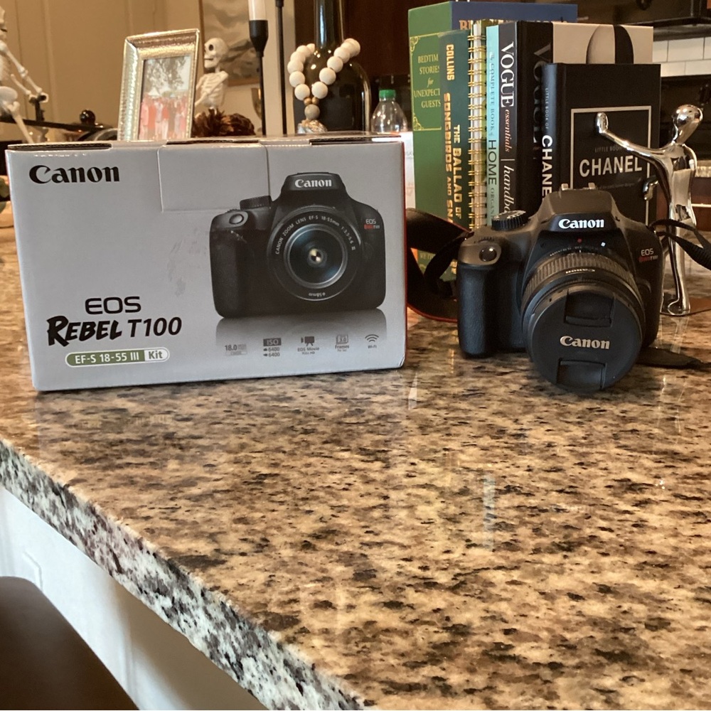 Canon EOS Rebel T100